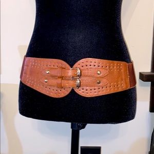 Faux leather elastic belt